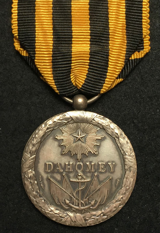 coll_dem_463a